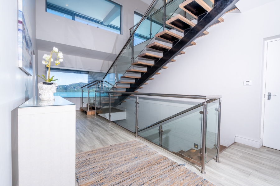 6 Bedroom Property for Sale in Myburgh Park Western Cape